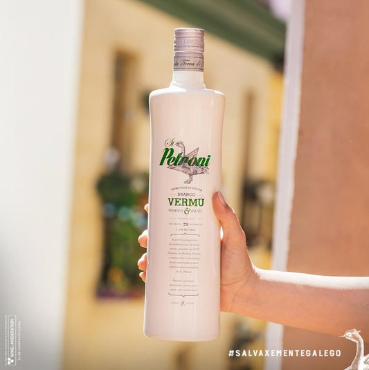 Vermouth, St. Petroni Vermu Branco, Italy, 70cl,