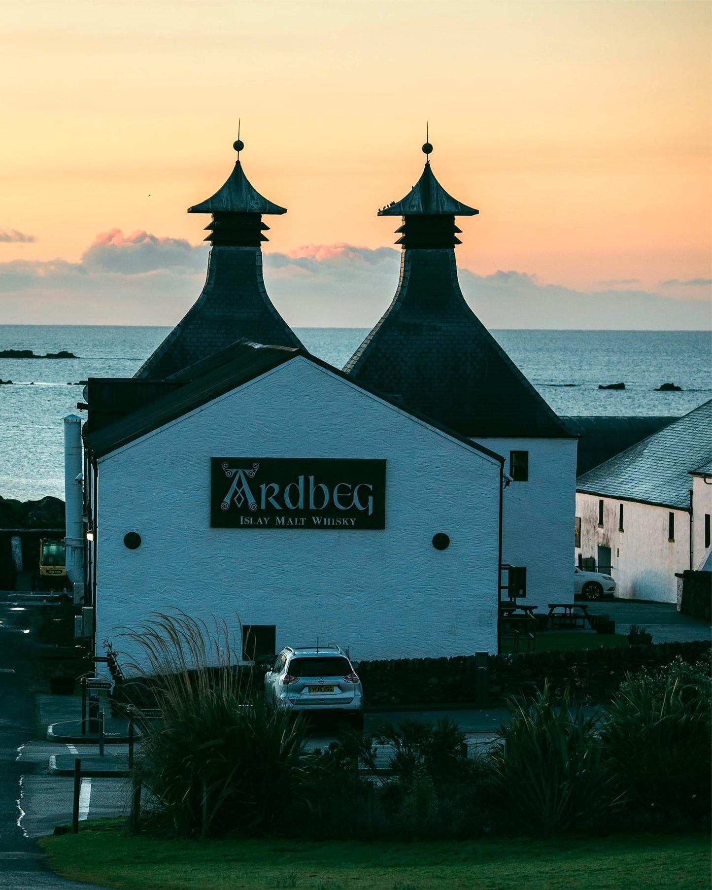 Ardbeg Traigh Bhan 19 Year Old - Batch 6 Whisky 70cl, 46.2%