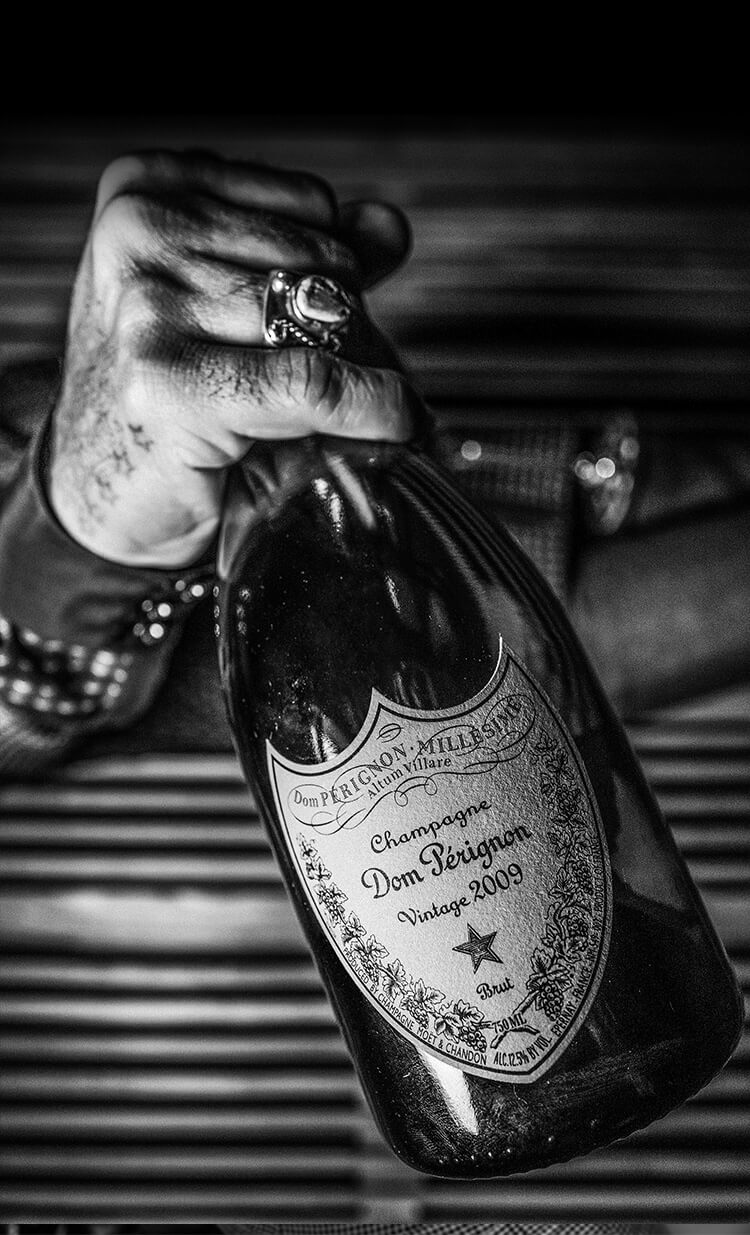 CHAMPAGNE / SPARKLING WINE