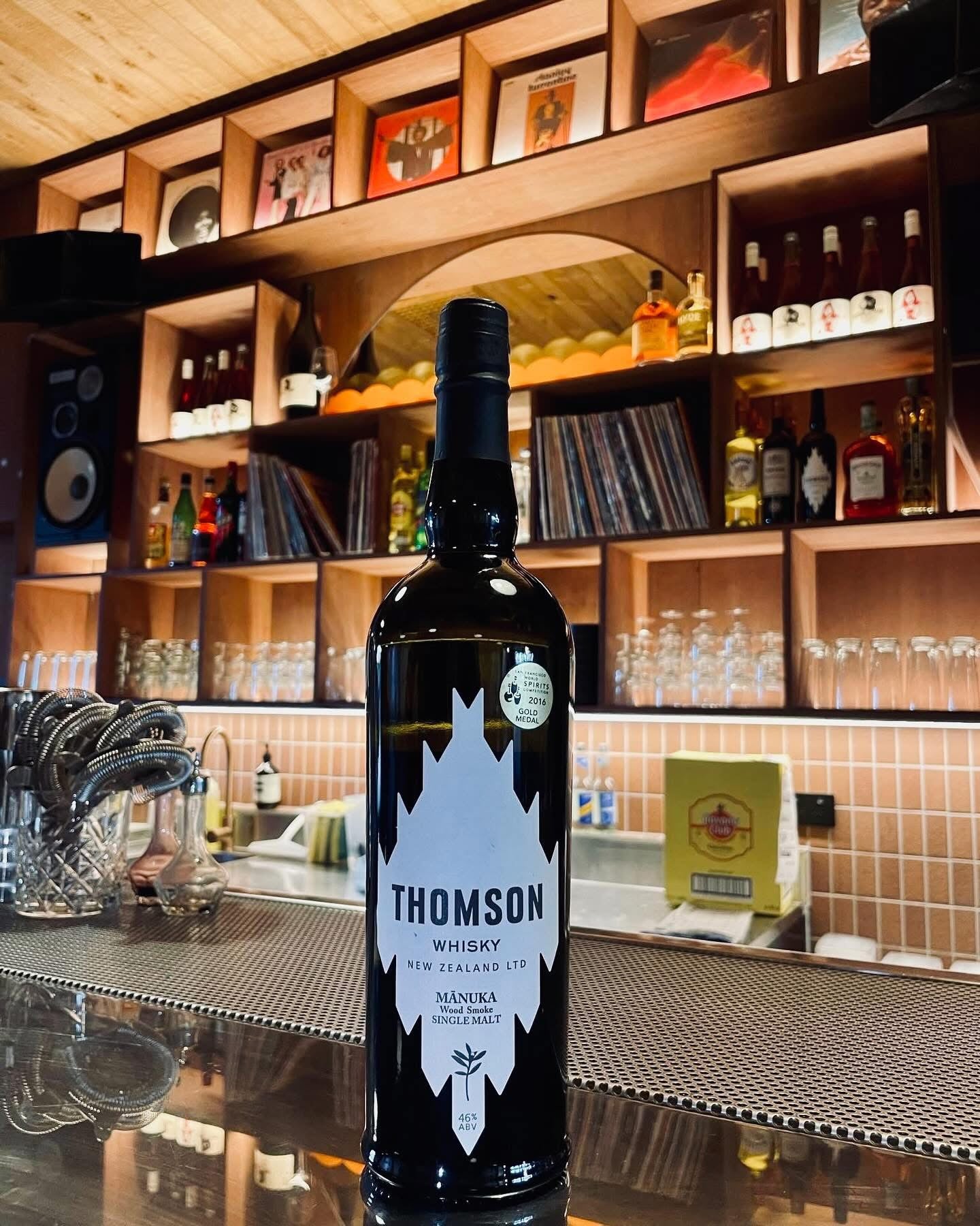 **We have a new whisky fav** Whisky, Manuka Smoke, Single Malt, Tomson, New Zealand, 70cl, 46%