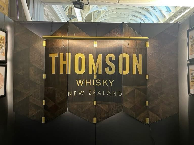 **Classy, smokey with earthy peat** Whisky, South Island Peat, Single Malt, Tomson, New Zealand, 70cl, 46%